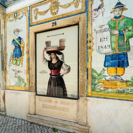 Gorgeous Rooftop 2-bed 250m To Intendente Sq アパート リスボン