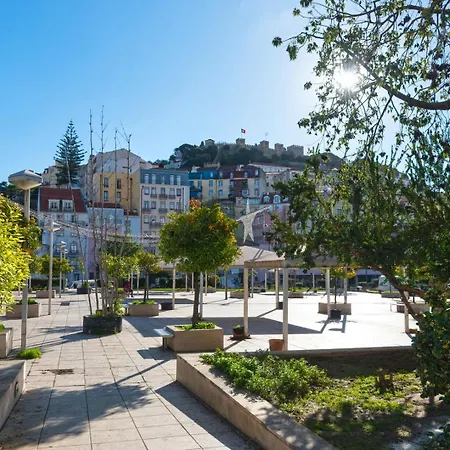 Gorgeous Rooftop 2-bed 250m To Intendente Sq דירה ליסבון