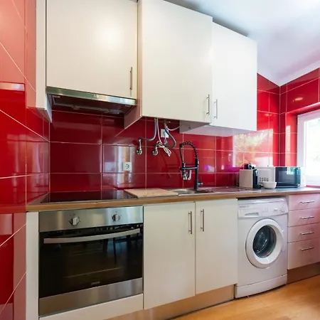 Gorgeous Rooftop 2-bed 250m To Intendente Sq * Lisbon