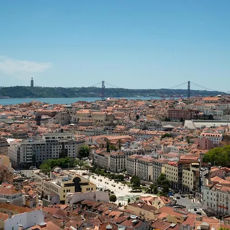 Gorgeous Rooftop 2-bed 250m To Intendente Sq * Lisbon